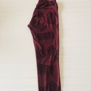 LuLaRoe One Size vintage boom box leggings